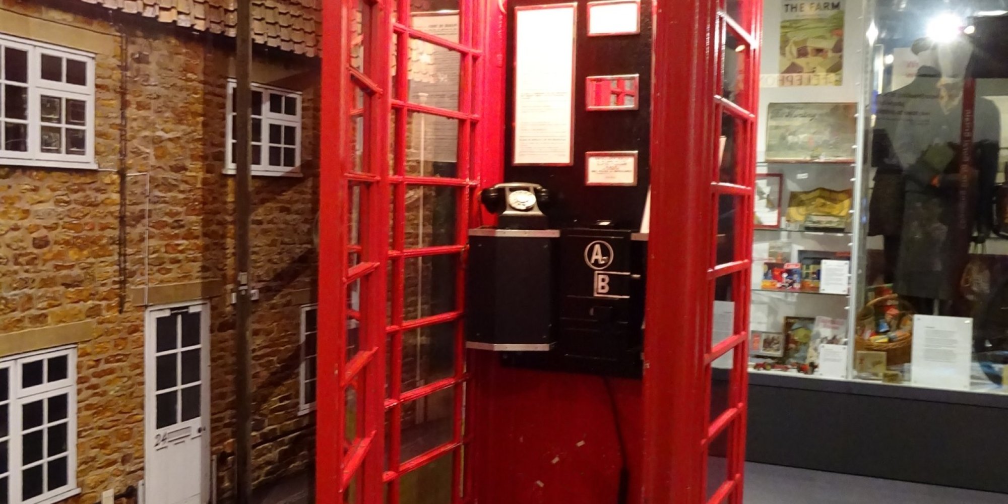 Red Telephone Box